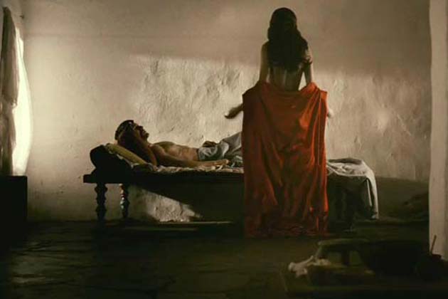 Freida Pinto naked in her latest movie 'Immortals' (Watch Movie Trailer)